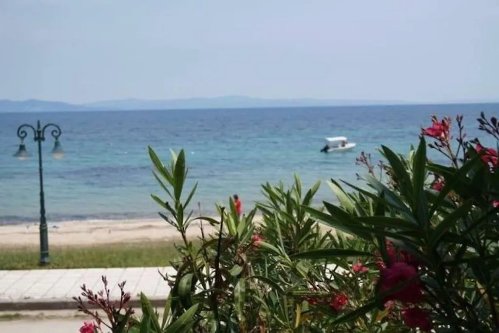 Holiday home Amazing Beach House ,100Sqm, In Front Of The Sea! Nea Poteidaia
